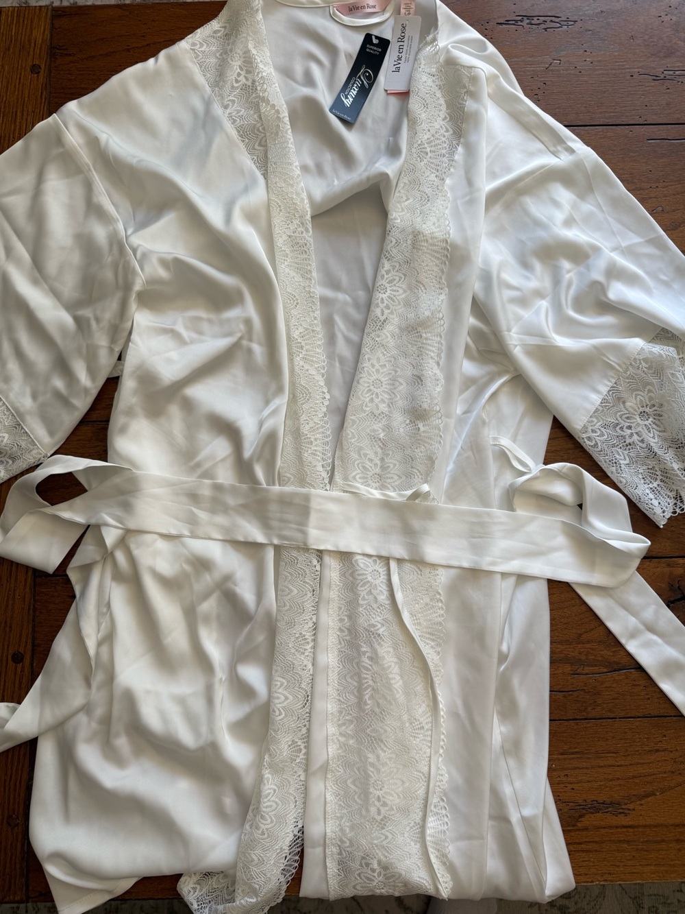 la Vie en Rose luxury white silk robe